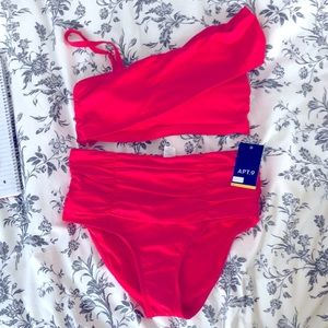 Woman’s size small swim suit NEW WITH TAGS